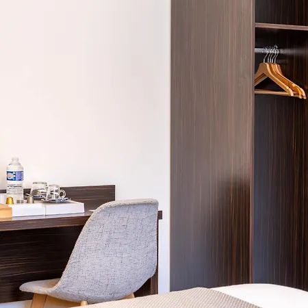 大教堂酒店 3* 博韦